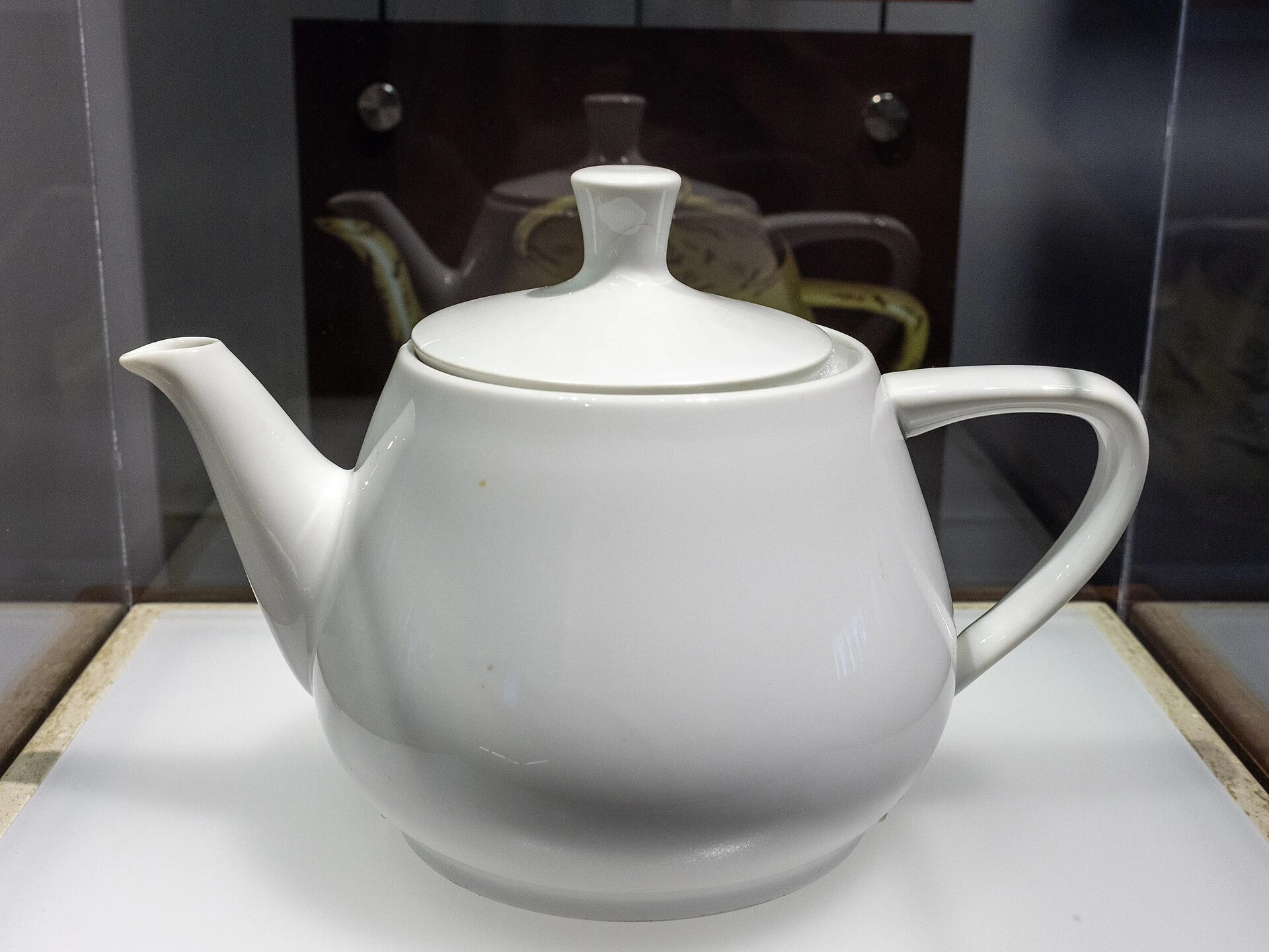 用于三维图形研究的犹他茶壶实物